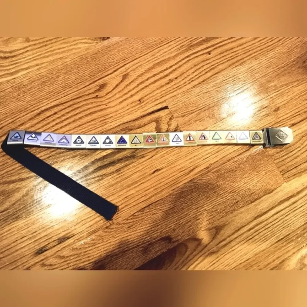 BSA Cub Scouts Belt - 18 Metal Slides!